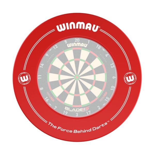Dartbord surround Winmau red - voorbeeld met dartbord
