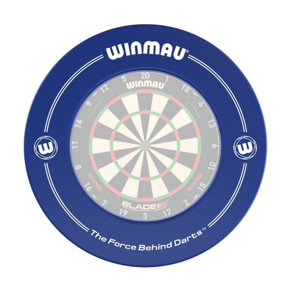 Dartbord surround Winmau blue - voorbeeld met dartbord